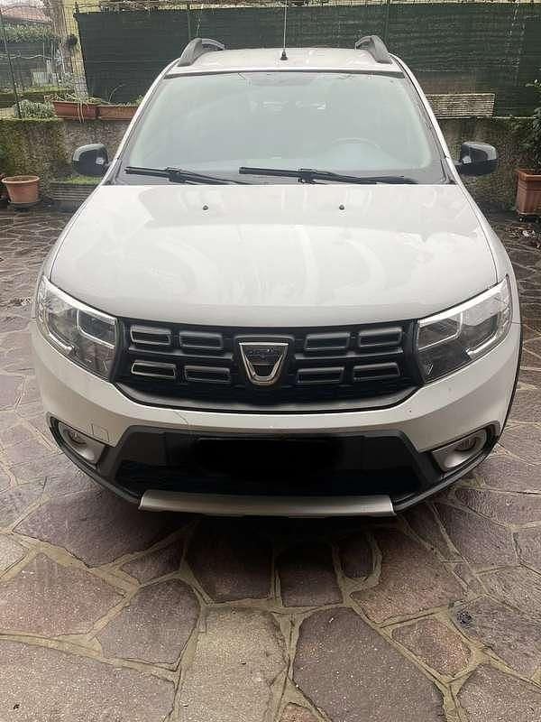 Begagnad Dacia Sandero Stepway 95 HK (69 kW) 2019 Sedan
