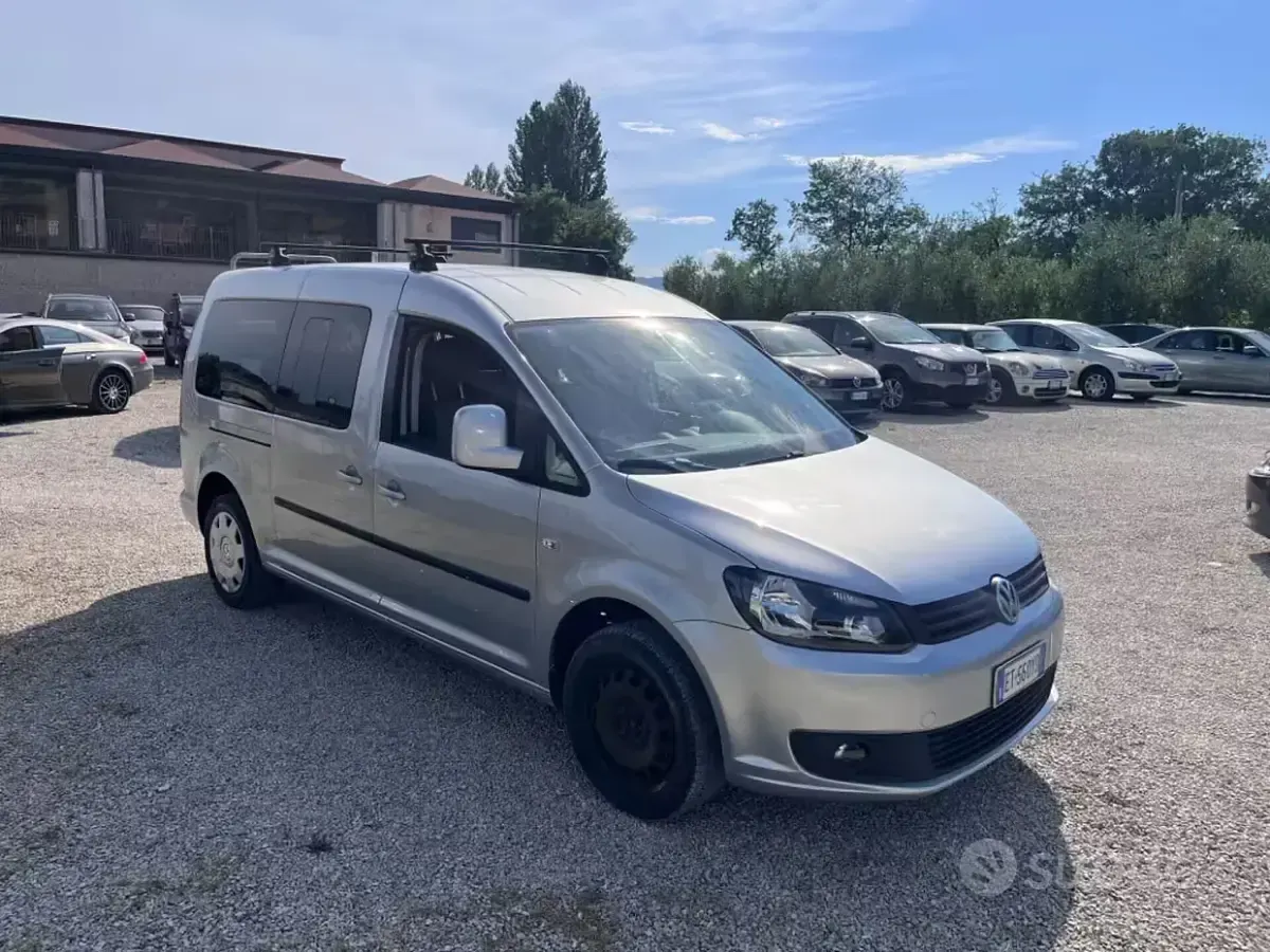 Usata VW Caddy Maxi 102 CV (75 kW) 2013 Grigio Monovolume