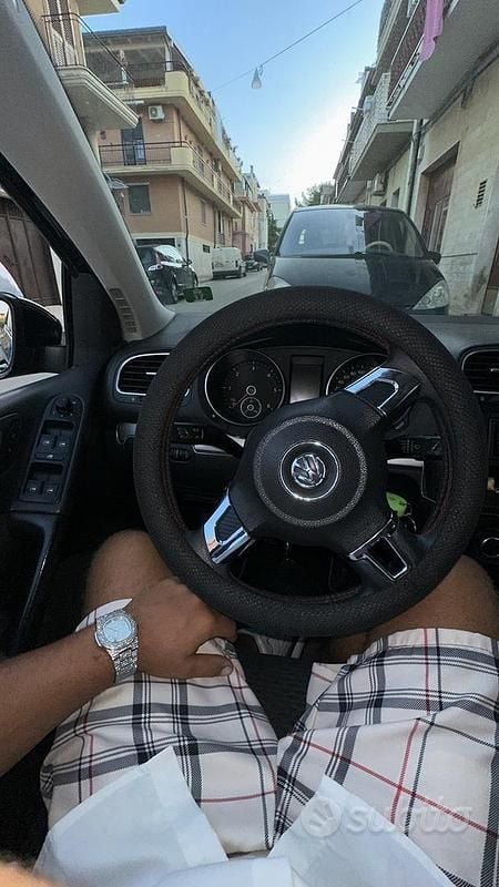 Usata VW Golf VI 105 CV (77 kW) 2011 Nero Utilitaria