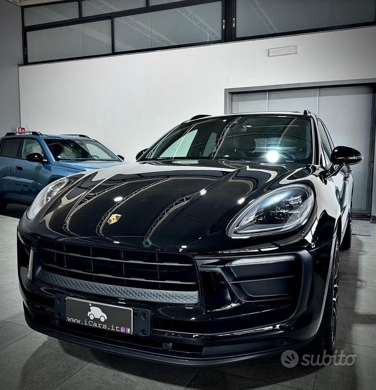 Nero Usata 2021 Porsche Macan SUV | 62.900 € (Buon prezzo) - Immagine 1/4