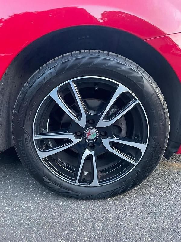 Usata Alfa Romeo MiTo 78 CV (57 kW) 2019 Rosso Utilitaria