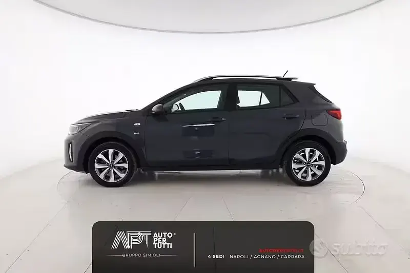 Usata Kia Stonic Style 84 CV (61 kW) 2023 Grigio SUV