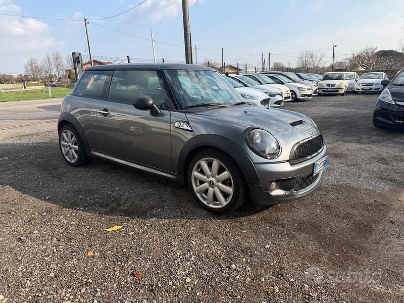 Usata Mini Cooper S Chili 175 CV (128 kW) 2008 Grigio Utilitaria