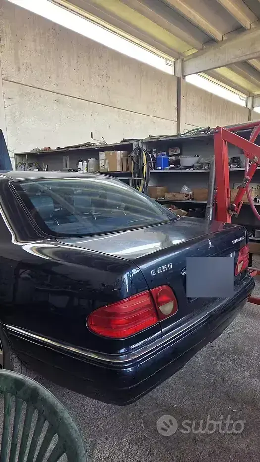 Usata Mercedes E250 1999 Berlina