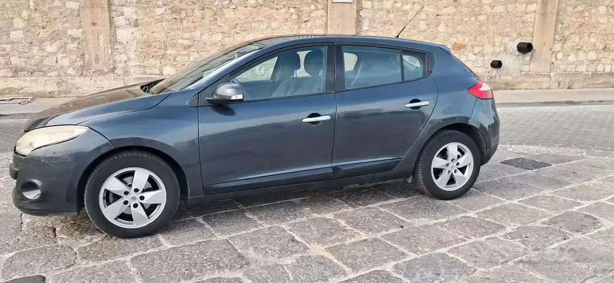 Occasion Renault Mégane Dynamique 110 PK (80 kW) 2009 Grijs Sedan