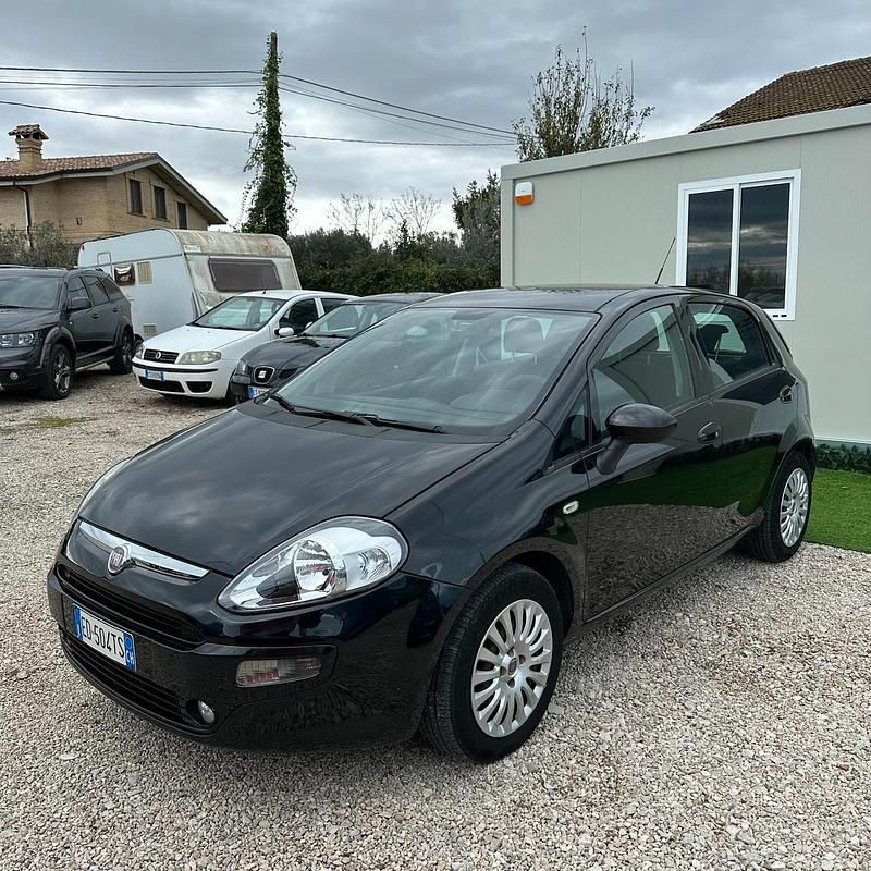 Usata Fiat Punto Evo Dynamic 69 CV (50 kW) 2011 Nero Utilitaria