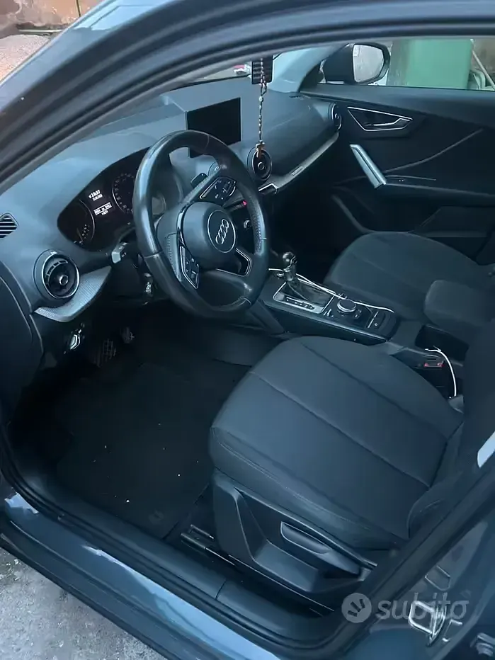 Usata Audi Q2 116 CV (85 kW) 2018 Grigio SUV