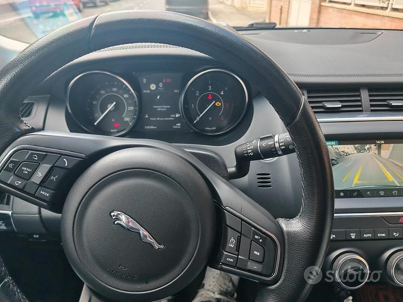 Usata Jaguar E-Pace 150 CV (110 kW) 2019 Grigio SUV
