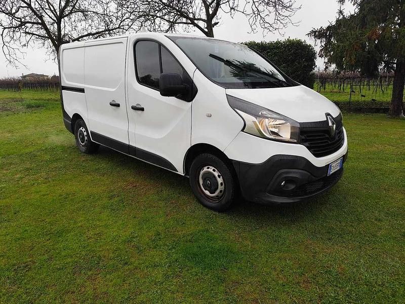 Usata Renault Trafic 120 CV (88 kW) 2015 Monovolume