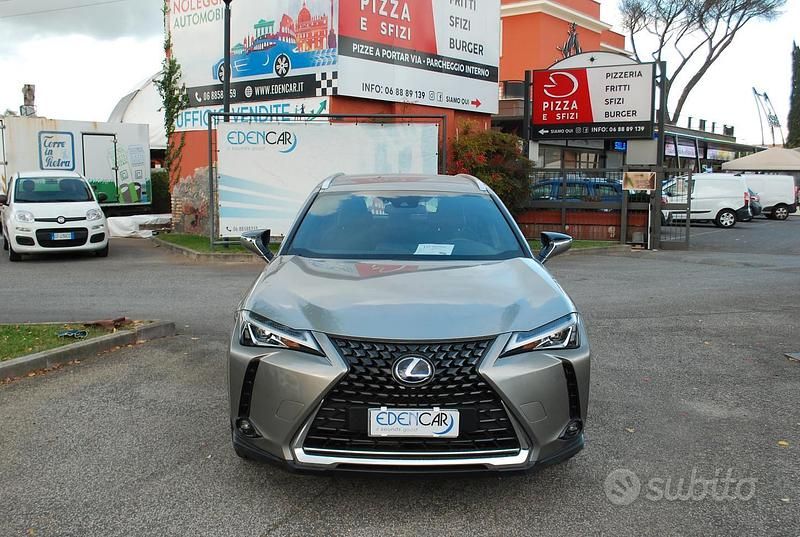 Usata Lexus UX 250h Sport Line 2022 Nero SUV