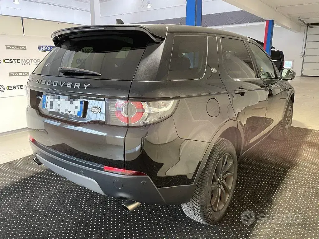 Usata Land Rover Discovery Sport HSE 150 CV (110 kW) 2015 Nero metallizzato SUV