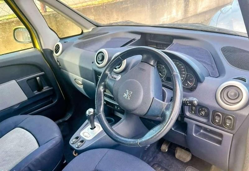 Usata Peugeot 1007 109 CV (80 kW) 2007 Monovolume