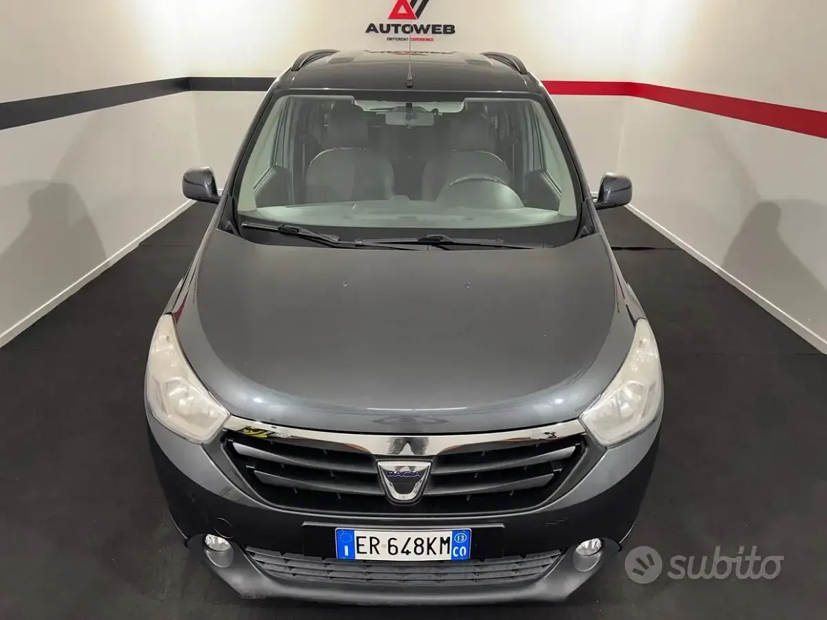 Usata Dacia Lodgy Lauréate 116 CV (85 kW) 2013 Grigio Monovolume