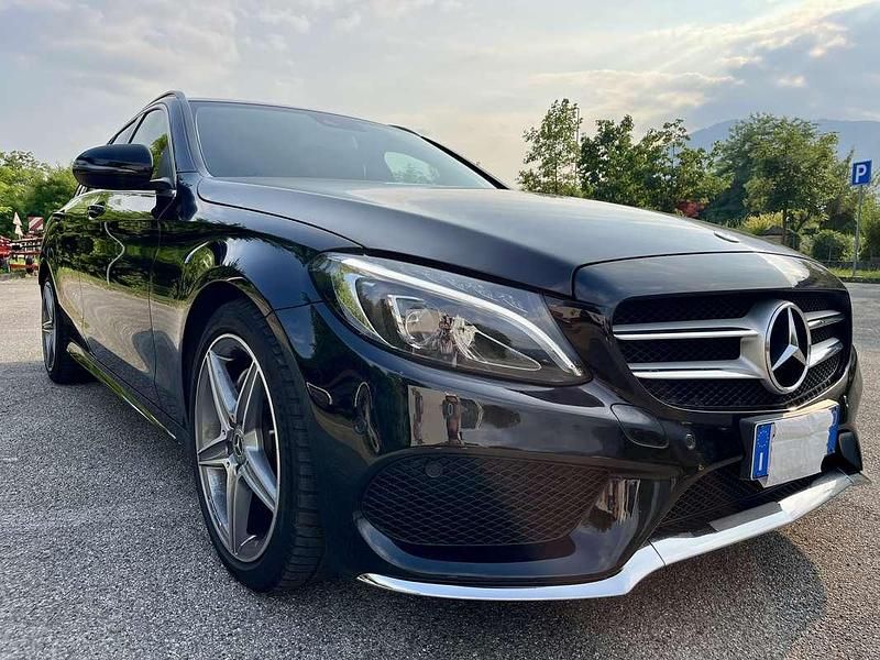 Usata Mercedes C220 Premium 170 CV (125 kW) 2018 Nero Station wagon