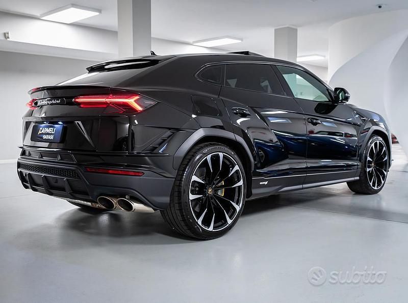 Usata Lamborghini Urus 490 CV (360 kW) 2023 Nero SUV