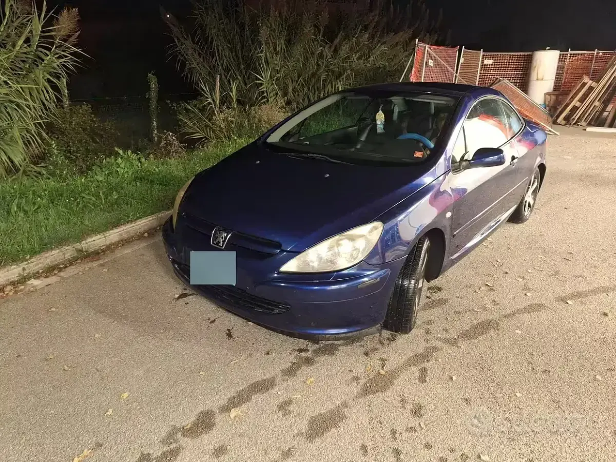 Usata Peugeot 307 CC 109 CV (80 kW) 2005 Bluazzurro Cabrio