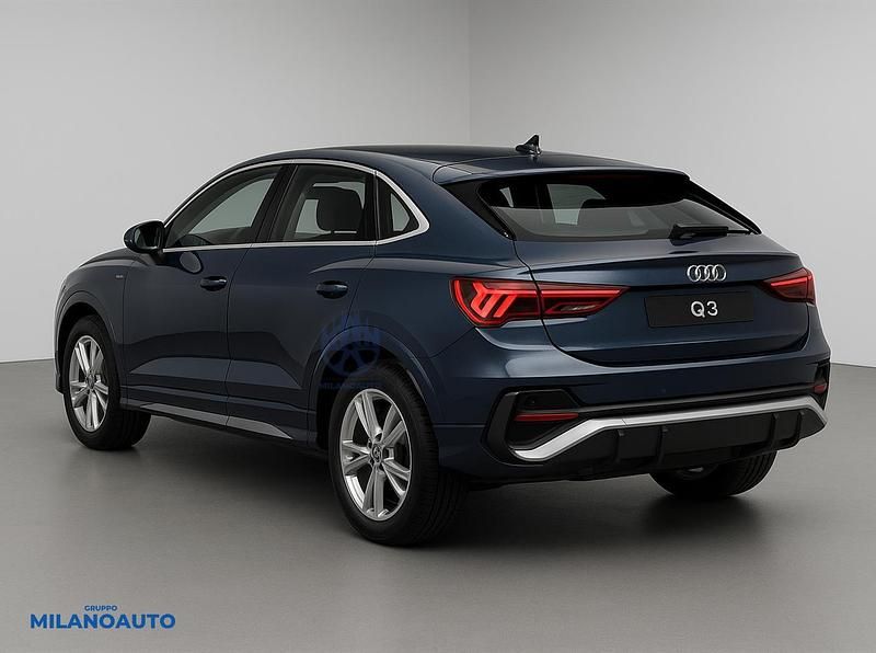 Usata Audi Q3 Sportback S-Line 150 CV (110 kW) 2022 Blu SUV