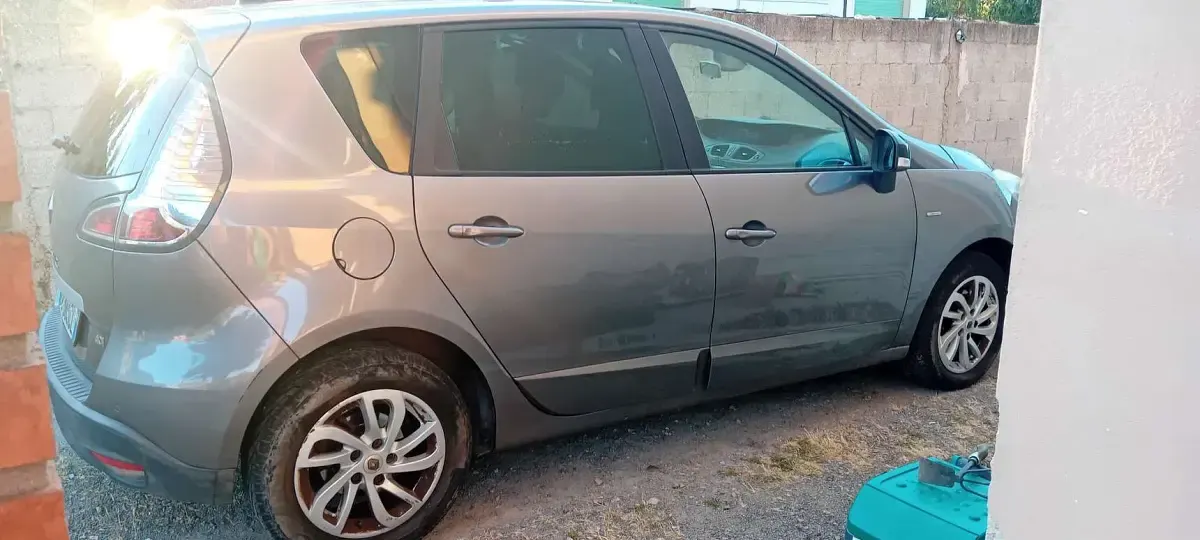 Usata Renault Scénic III 110 CV (80 kW) 2015 Monovolume