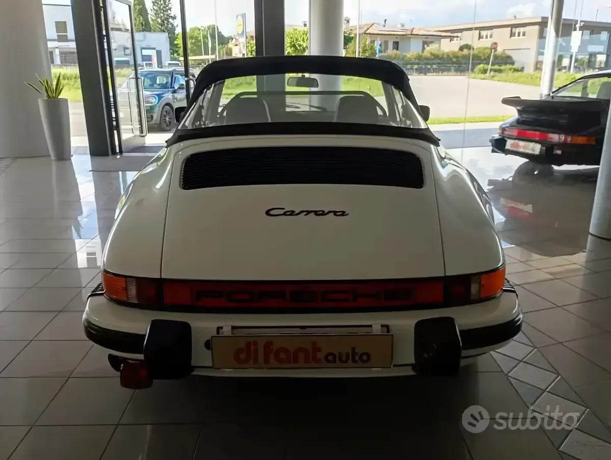Usata Porsche 911 Carrera Cabriolet 231 CV (169 kW) 1983 Bianco Cabrio