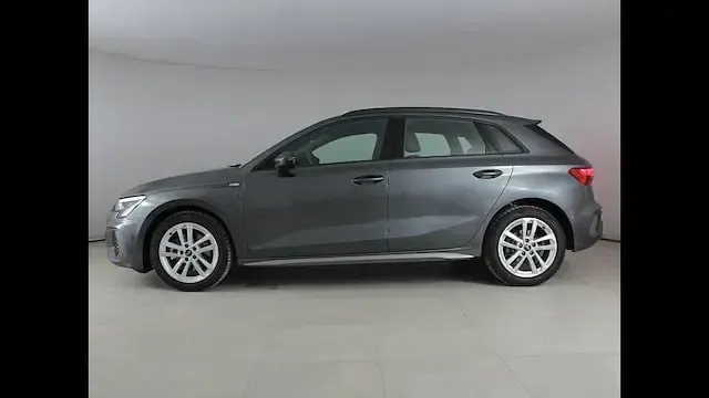 Usata Audi A3 S-Line 204 CV (150 kW) 2023 Grigio Berlina