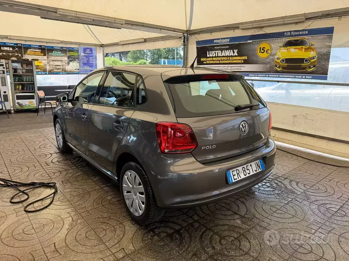 Usata VW Polo Comfortline 69 CV (50 kW) 2013 Grigio Utilitaria