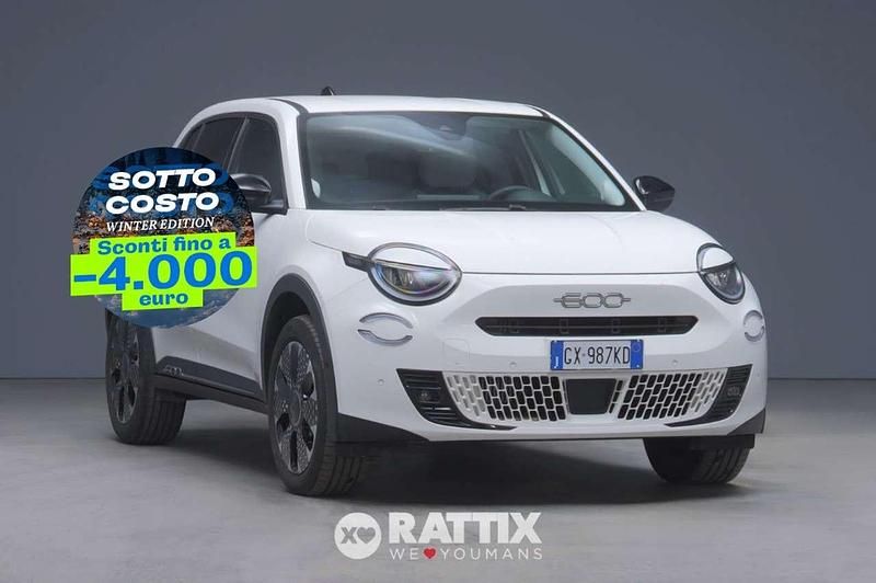 Bianco gelato pastello Usata 2025 Fiat 600 La Prima SUV | 17.523 € - Immagine 1/4