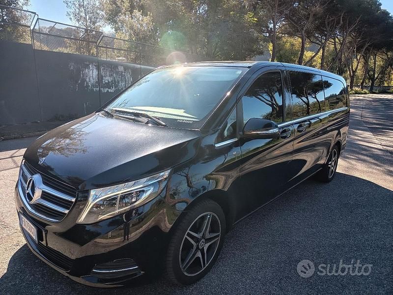 Usata 2015 Mercedes V250 Premium Monovolume | 23.000 € - Immagine 1/4