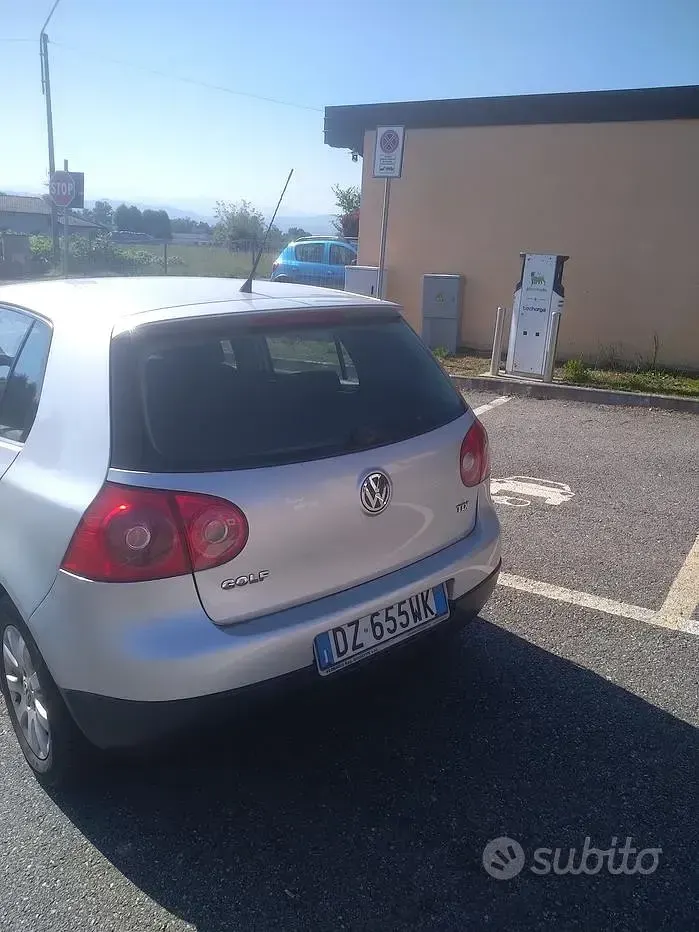 Usata VW Golf VI 105 CV (77 kW) 2010 Grigio Berlina