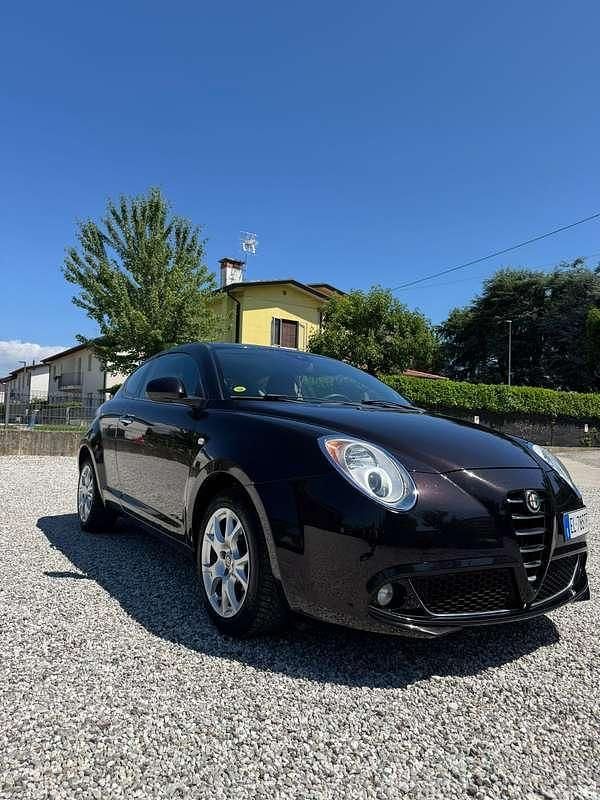 Usata Alfa Romeo MiTo Distinctive 79 CV (58 kW) 2012 Nero Utilitaria