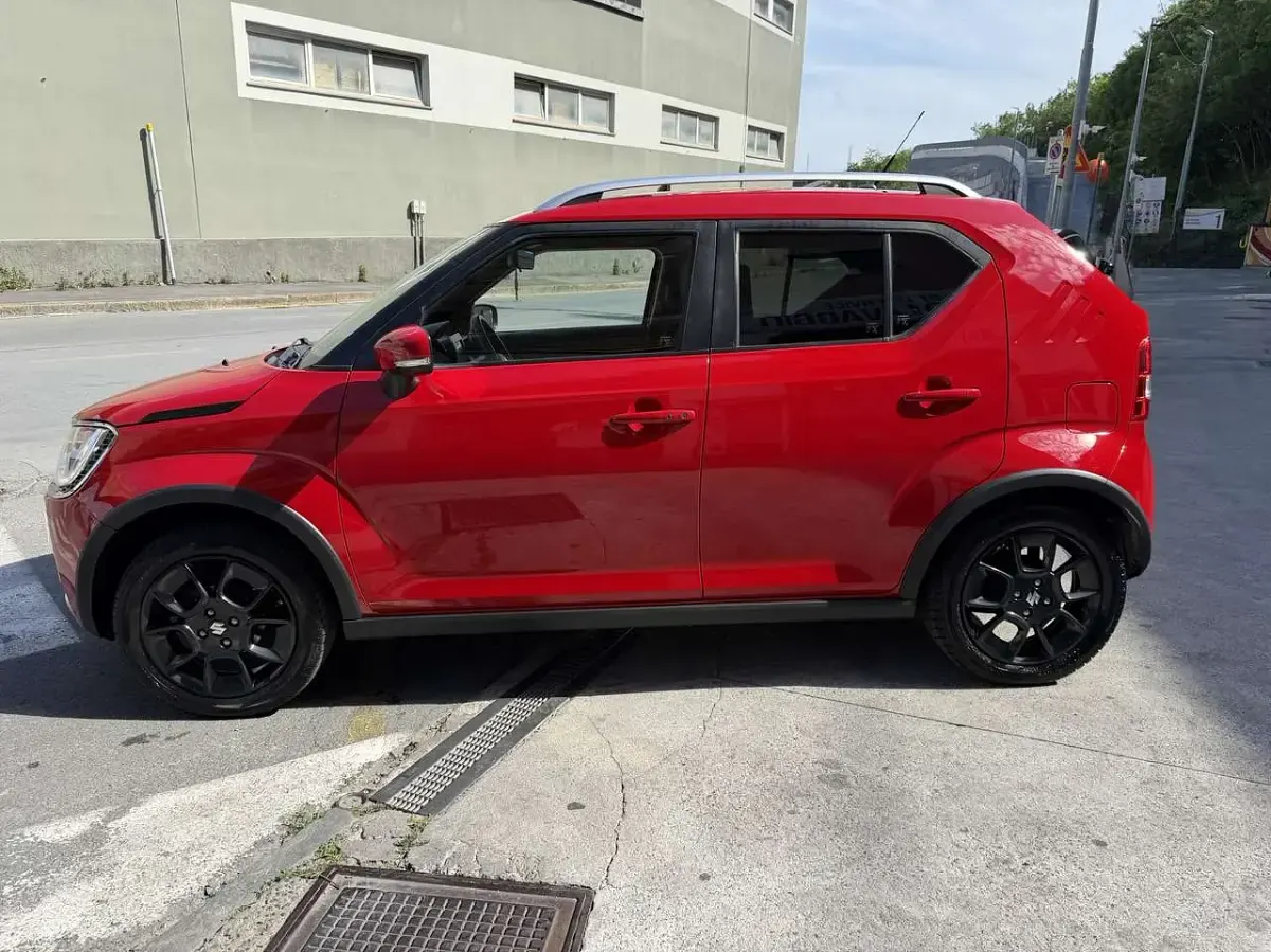 Usado Suzuki Ignis 90 CV (66 kW) 2020 Rojo SUV