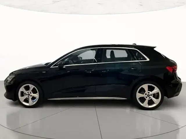 Usata Audi A3 S-Line 150 CV (110 kW) 2025 0e nero mito metallizzato Berlina
