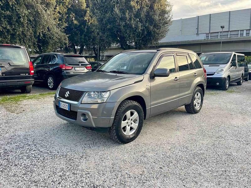Usata Suzuki Grand Vitara 129 CV (94 kW) 2006 Grigio SUV