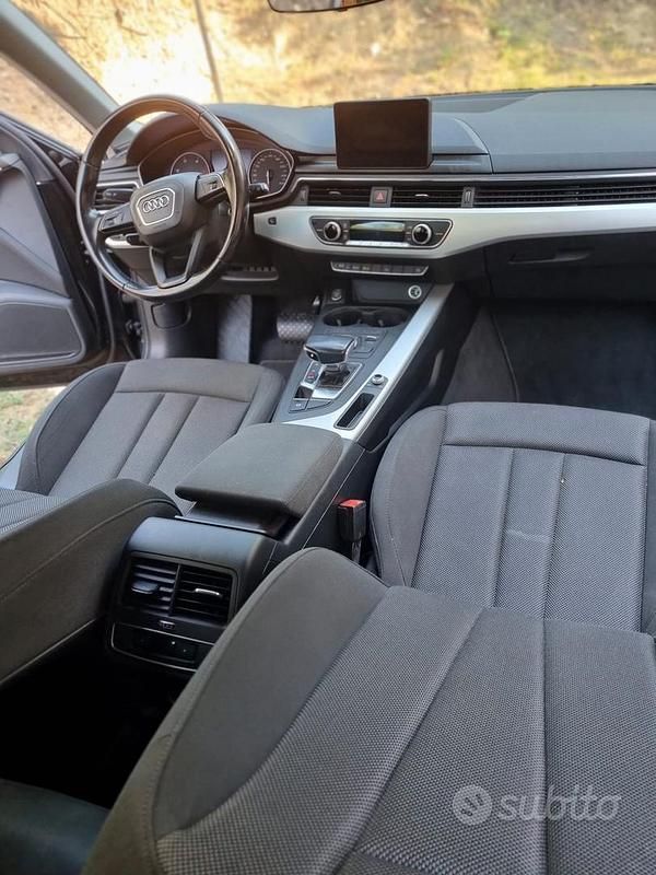 Usata Audi A4 140 CV (102 kW) 2018 Nero Station wagon