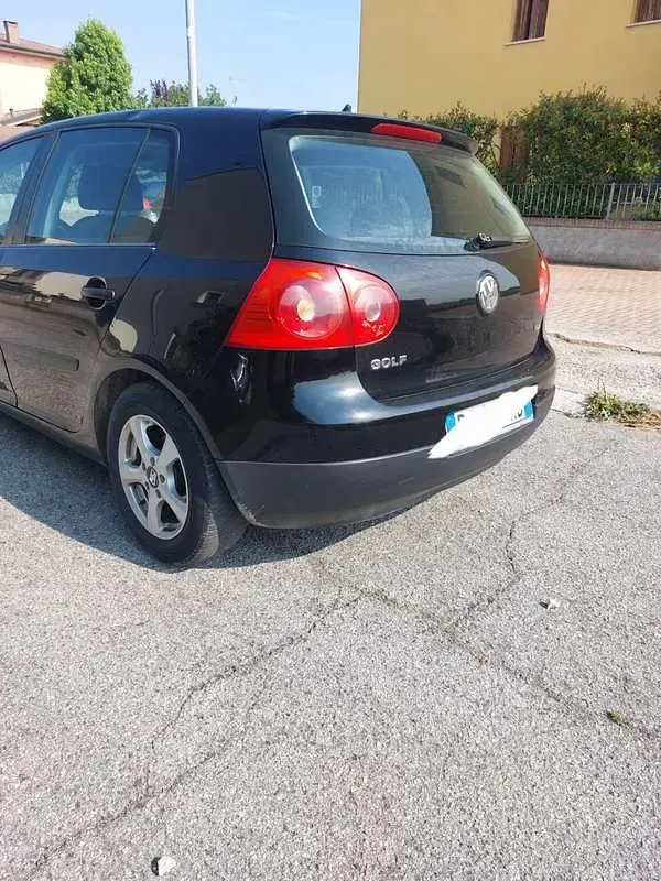 Usata VW Golf IV Sportline 105 CV (77 kW) 2006 Nero Berlina