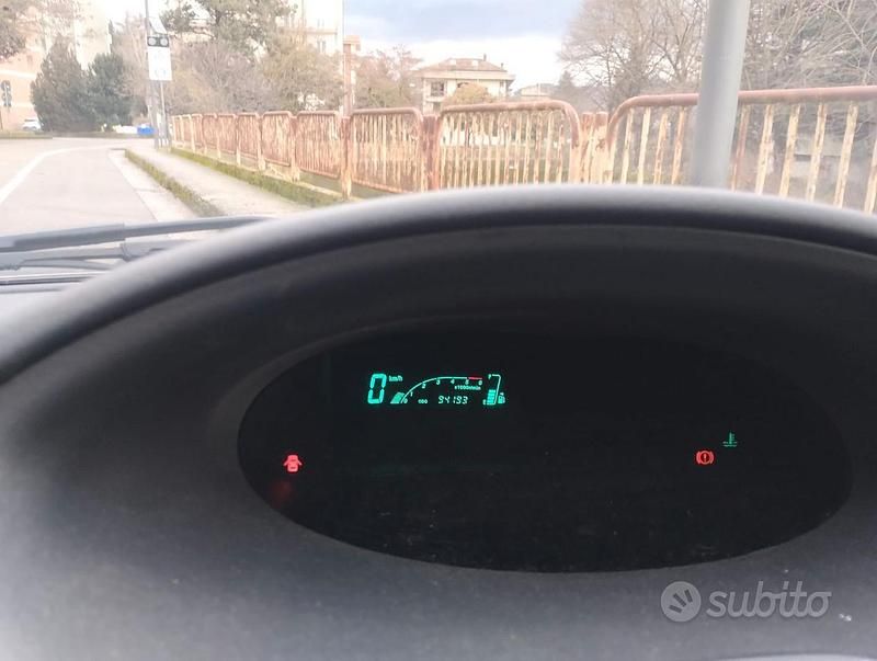 Usata Toyota Yaris 2005 Verde Berlina