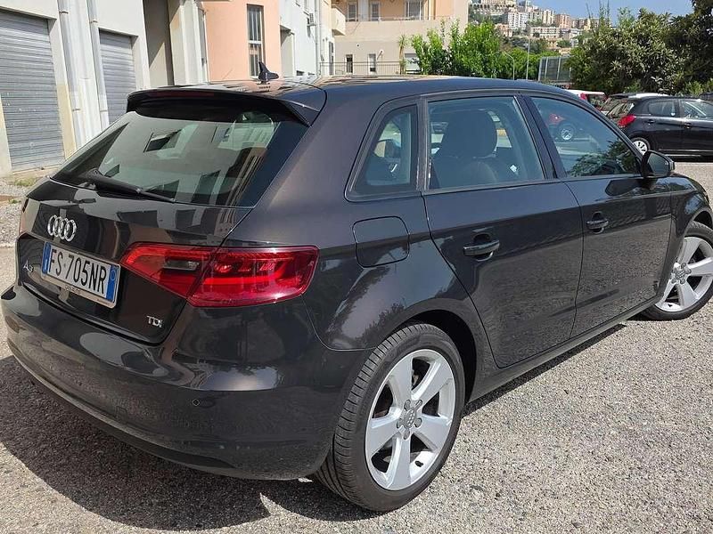 Usata Audi A3 Ambition 105 CV (77 kW) 2013 Marrone Berlina