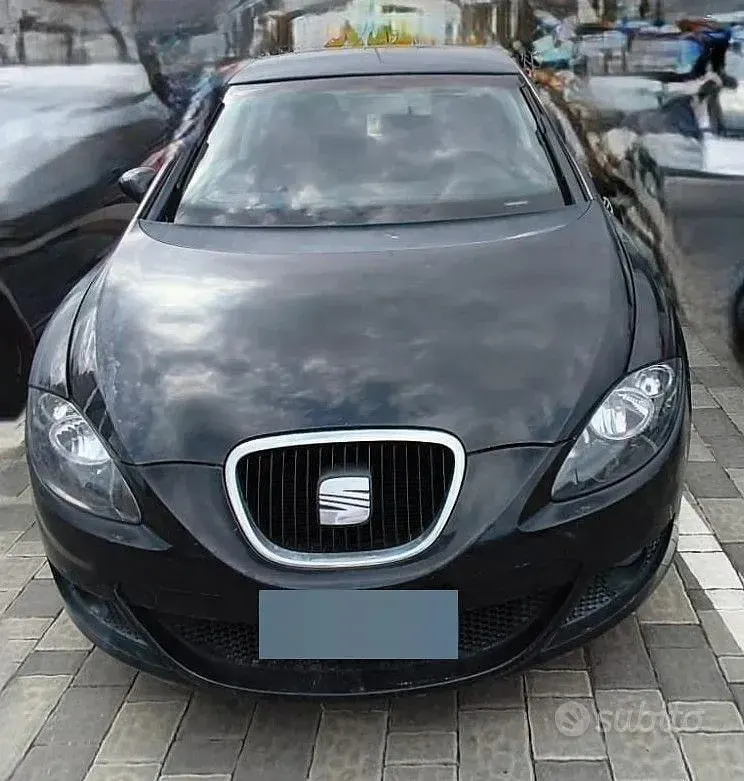 Usata Seat Leon 102 CV (75 kW) 2006 Grigio Utilitaria