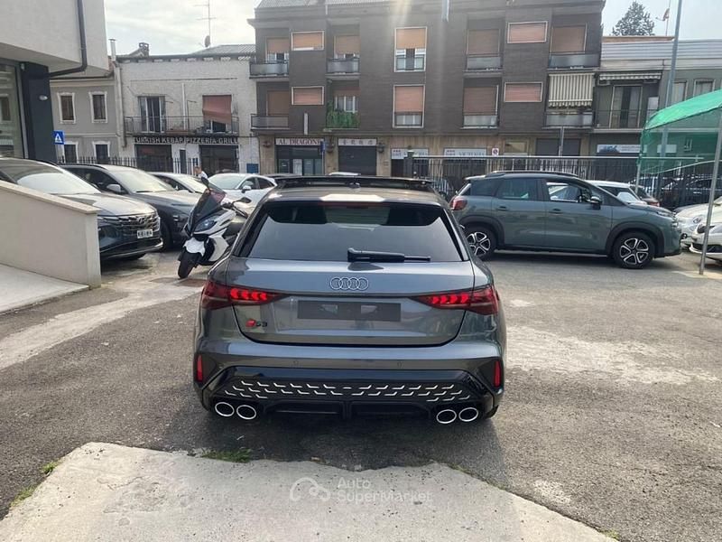 Usata Audi S3 Ambiente 333 CV (244 kW) 2024 Vari colori Berlina