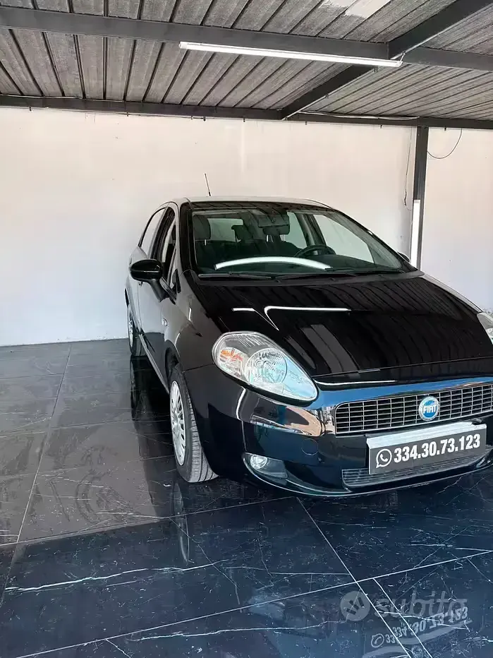 Usata Fiat Grande Punto 77 CV (56 kW) 2009 Nero Utilitaria
