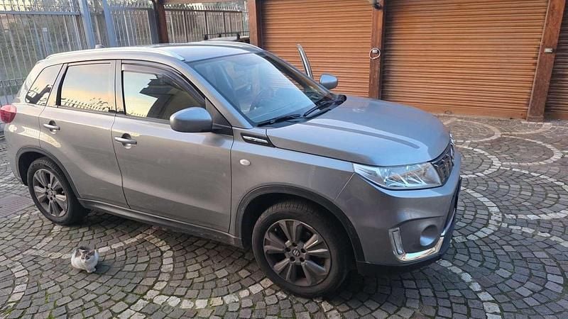 Usata Suzuki Vitara Cool 111 CV (81 kW) 2019 Grigio SUV