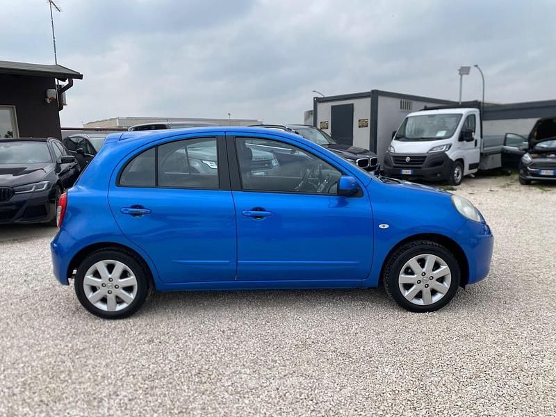 Usata Nissan Micra Tekna 80 CV (58 kW) 2011 Blu Utilitaria