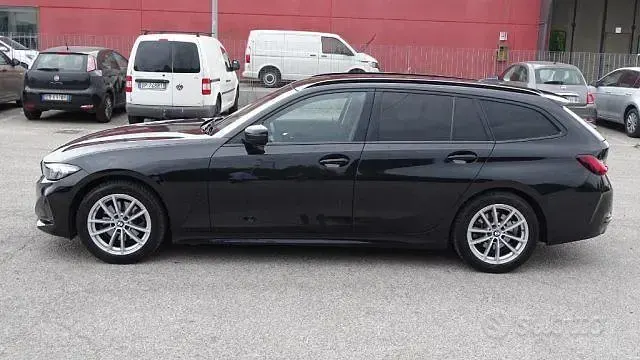Usata BMW 320 Comfort Edition 190 CV (139 kW) 2022 Nero Station wagon