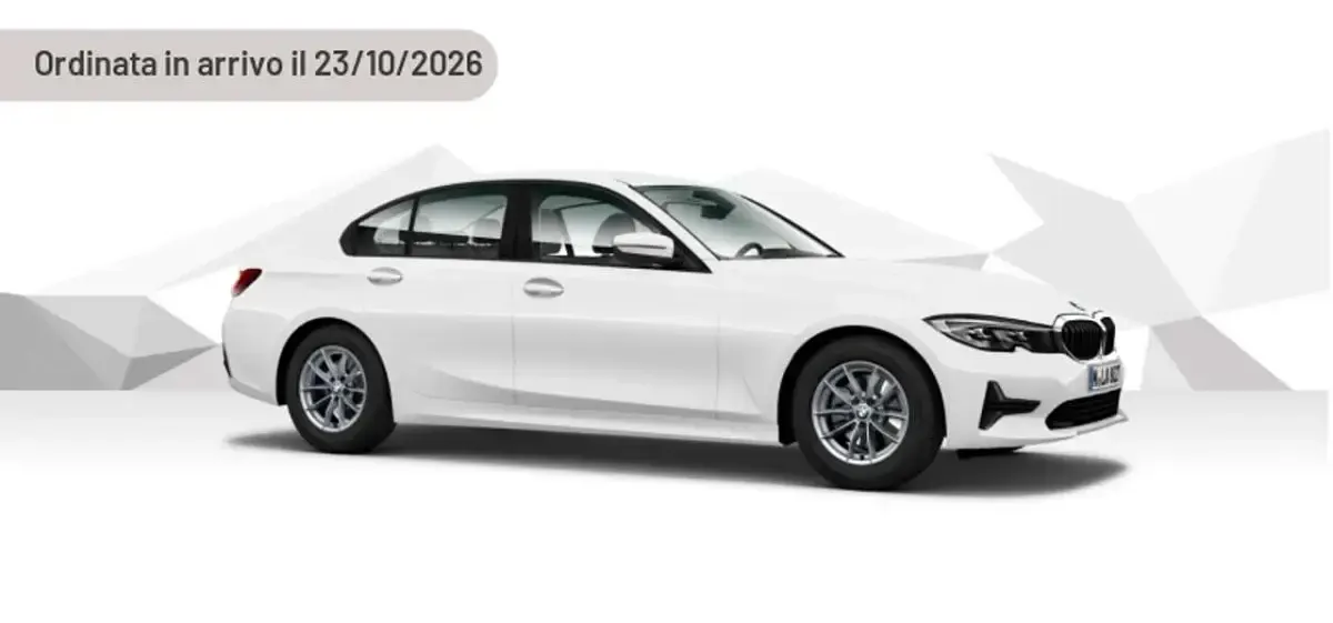 Begagnad BMW 330 Efficient Dynamics 245 HK (180 kW) 2023 Silver Sedan