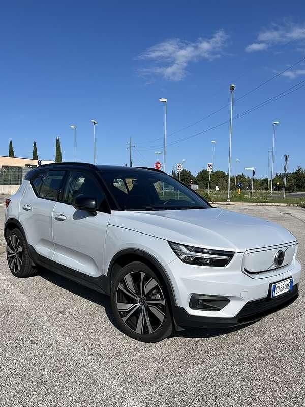 Usata Volvo XC40 R-Design 160 kW (218 CV) 2021 Grigio SUV
