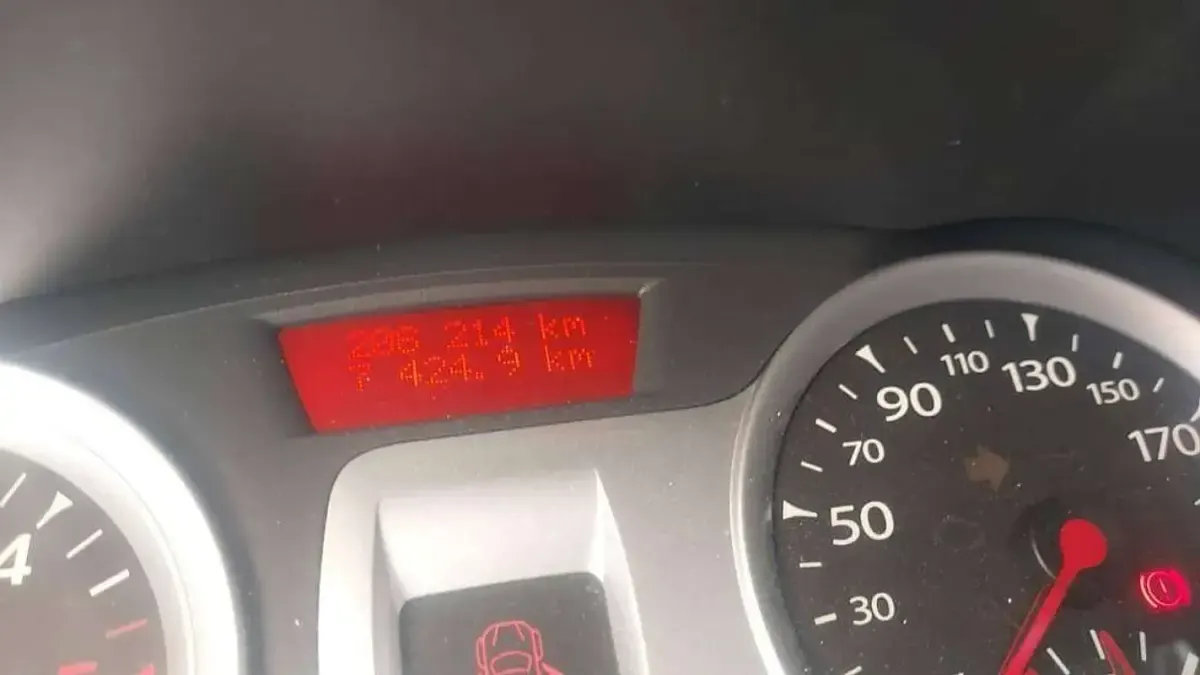 Usata Renault Clio III 75 CV (55 kW) 2011 Nero Berlina