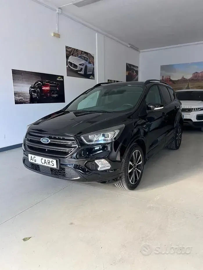 Usata Ford Kuga ST-Line 150 CV (110 kW) 2019 Nero SUV