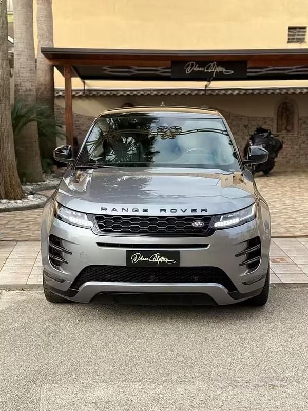 Usata Land Rover Range Rover evoque R-Dynamic 150 CV (110 kW) 2020 Grigio SUV
