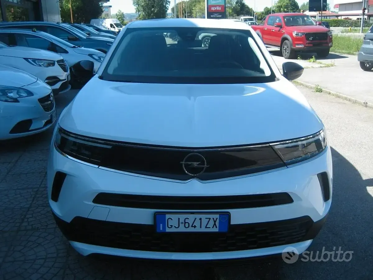 Usata Opel Mokka Edition 110 CV (80 kW) 2022 Bianco SUV