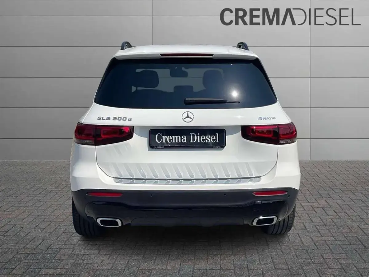 Usata Mercedes GLB200 150 CV (110 kW) 2020 Bianco SUV