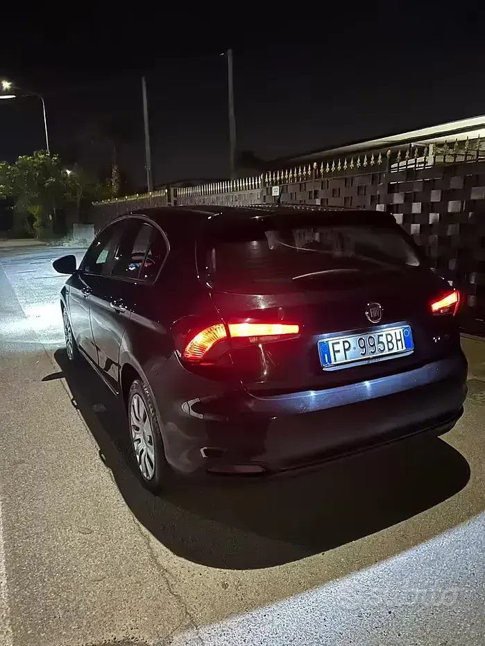 Usata Fiat Tipo 95 CV (69 kW) 2018 Nero Berlina